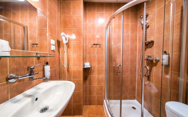 Lothus Hotel