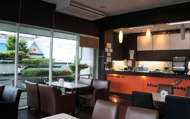 Maneerote Hotel Surin