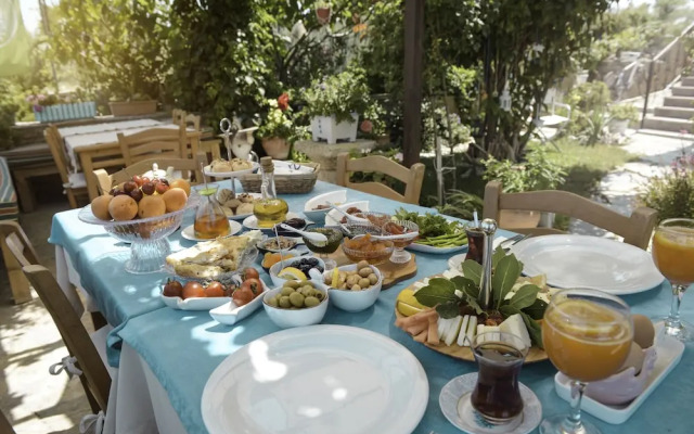 Alesta Hotel