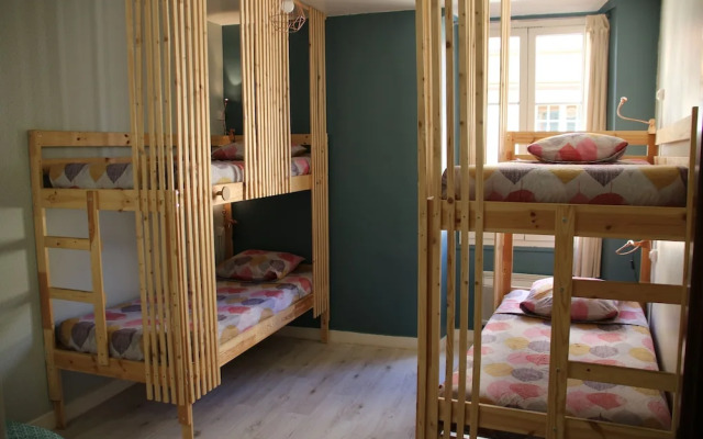 Garibaldi Bed  Breakfast