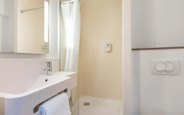 B&B HOTEL Lille Centre Grand Palais