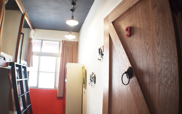 Knock Knock Hostel