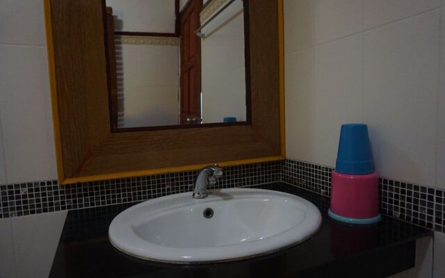 Ruean Mai Chaylay Songkhla