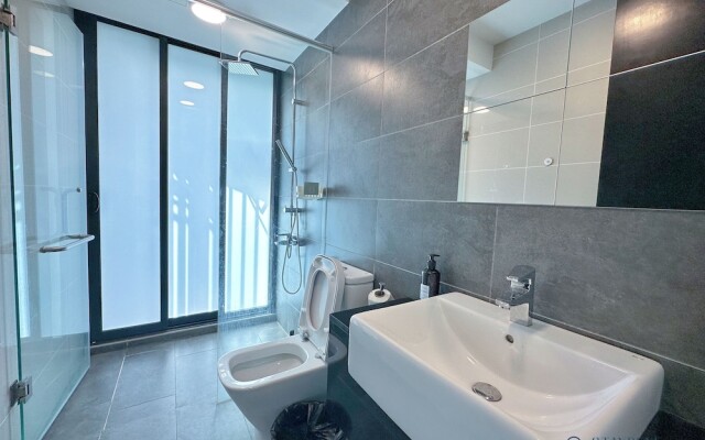 Almas Suites Puteri Harbour by Stayrene