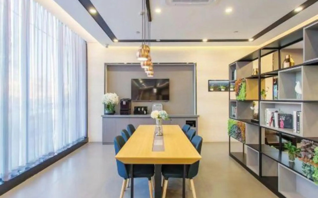 Homeinn Selected Hotel (Linyi Railway Station Square)