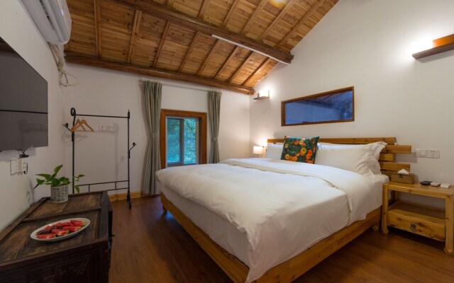 Tong Lu Ye Du Li Cun