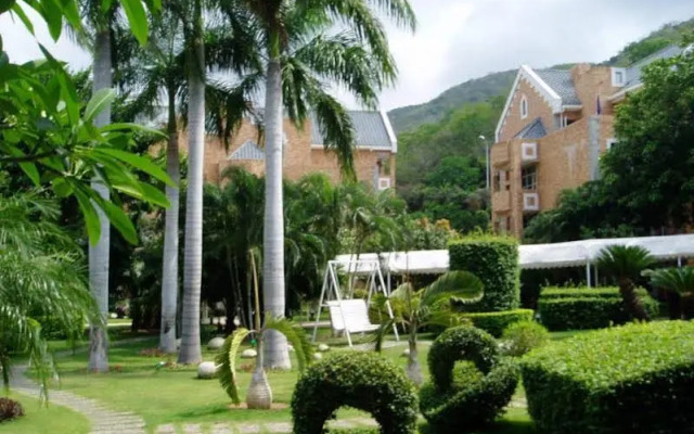 Huandao Beach Hotel