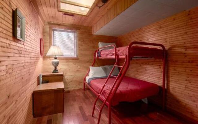 Creekside Cabin