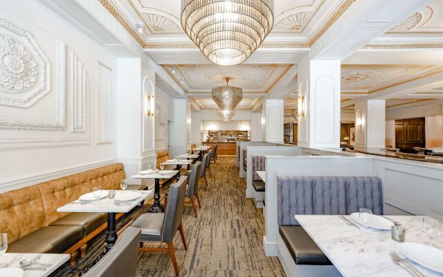 Hotel Fort Des Moines, Curio Collection by Hilton