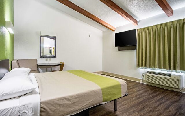 Motel 6 Manchester, TN