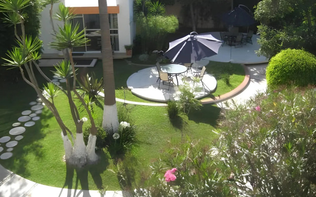 Dali Suites - Adults Only
