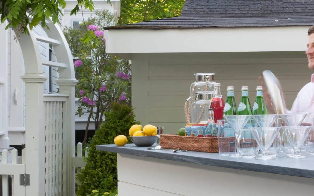 76 Main Ink Press Hotel