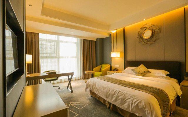 Lens International Hotel