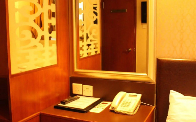 Lander Inn