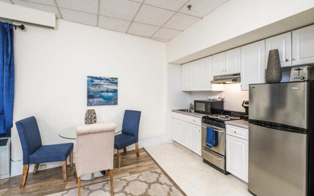 Beautiful Studio + Train | Theatre District | Evonify