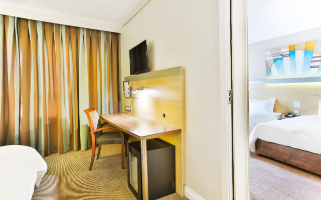 Holiday Inn Express Sandton Woodmead by IHG