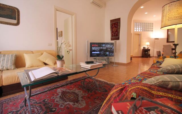 La Dolce Vita by Via Veneto 2BR Apt