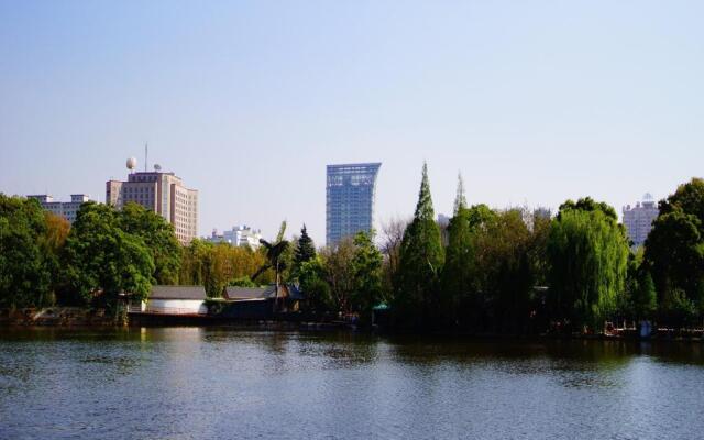 GreenTree Inn Kunming Yuantong Express Hotel