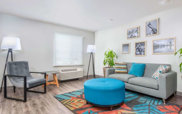 Extended Stay America Select Suites - Orlando - South