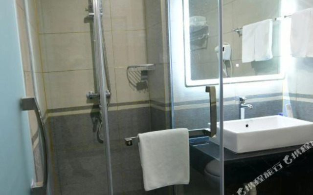 Shanghai Shenguang Hotel (College of electronics and information technology store)