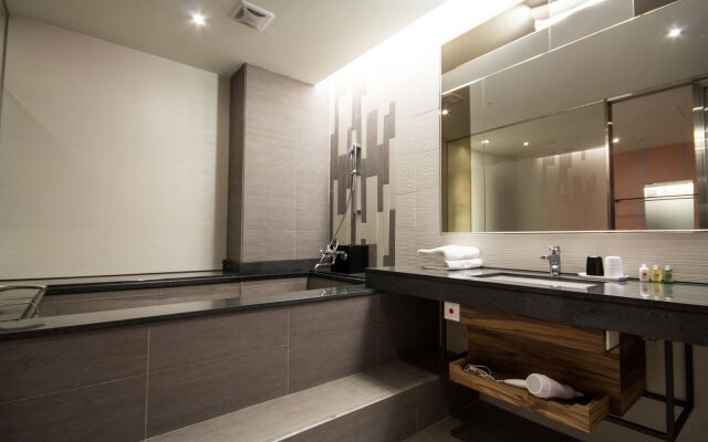 No. 9 Hotel