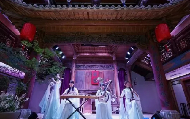 Seclusive Mengxi Garden – People – Hangzhou