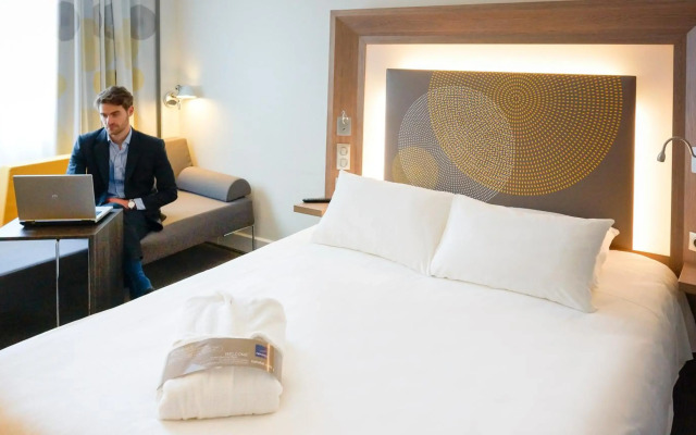 Macdonald Burlington Hotel