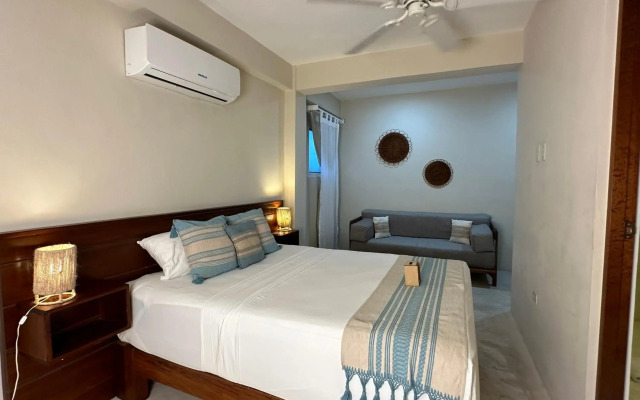 Noah Beach Hotel & Suites