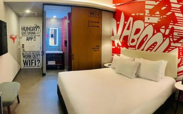 Radisson RED Miraflores
