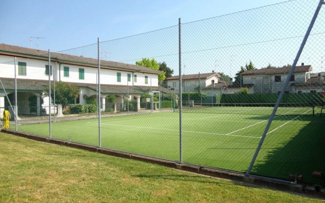 Amazing Villa With Private Garden