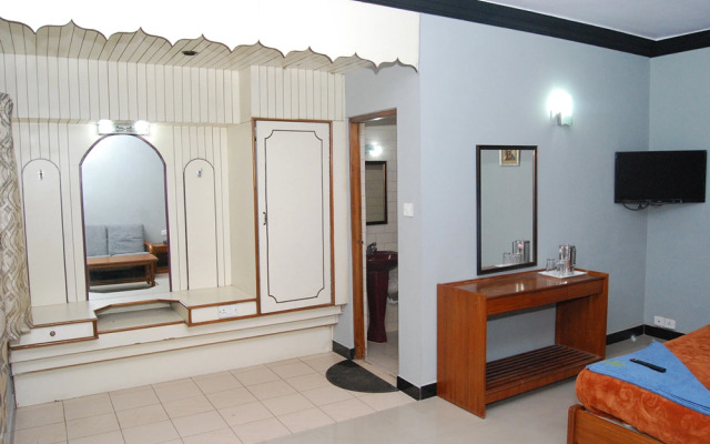 Hotel Shiv Shanti Grand