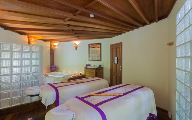 Komandoo Maldives Island Resort