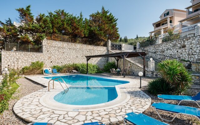Four-Bedroom Villa Alexandros by Konnect, Private Pool & SeaView