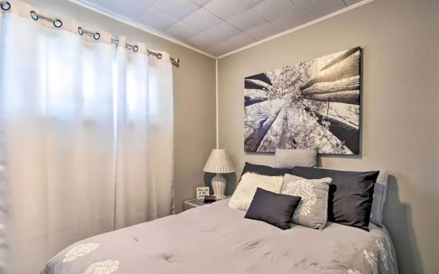 Modern Crosby Retreat < 1 Mi to Serpent Lake!