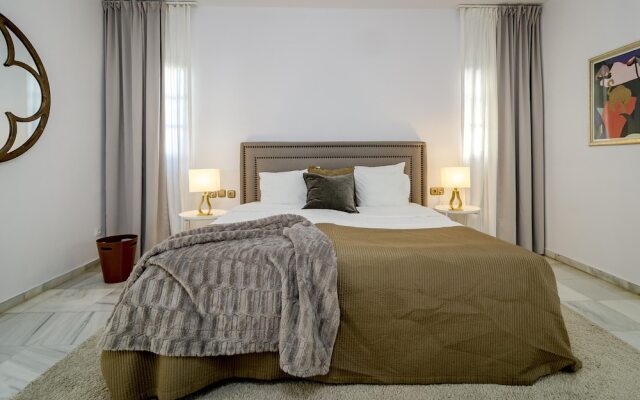 LCM - Modern 3 bedroom apt with stunning views