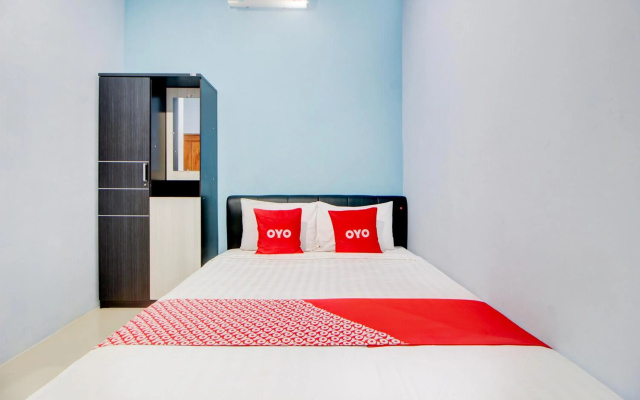 Hotel O Alun-Alun Purwokerto Near Gor Satria Purwokerto Formerly Guest House Blessing – Guest Rooms – Purwokerto