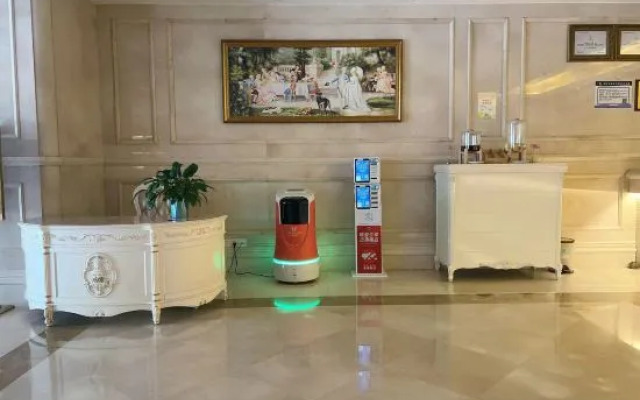 Vienna Hotel (Xinyi Jiaoyucheng River View)