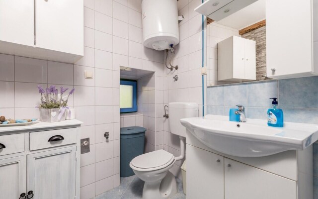 Amazing Home in Banjol With 2 Bedrooms and Wifi