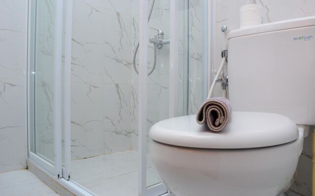 Cozy Living 1Br At Grand Kamala Lagoon Apartment