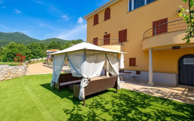 Apartments Villa BV
