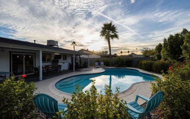 Phoenix Winchcomb 3 Bedroom Home by RedAwning