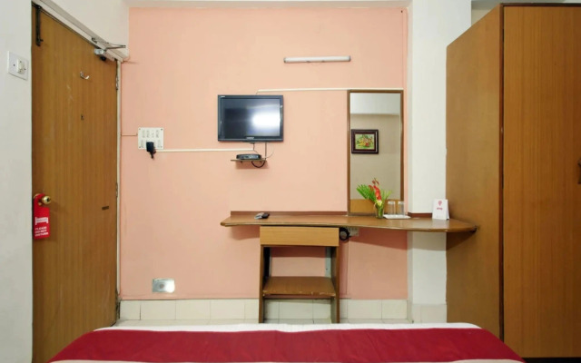 Collection O 5043 Ratnakar Days' Inn