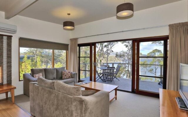 Stewarts Bay Lodge