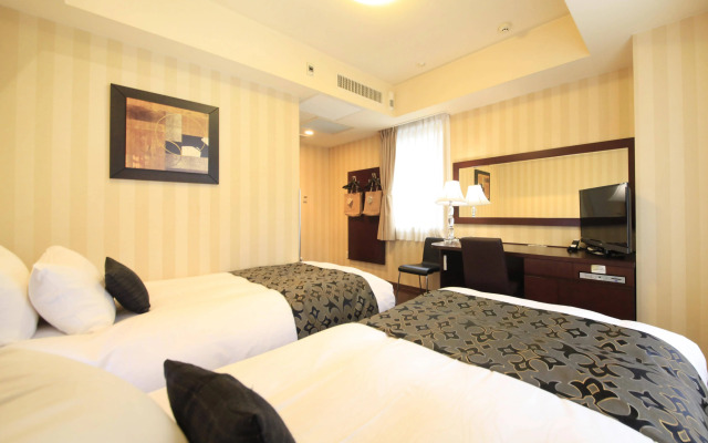 Hotel Coco Grand Kitasenju