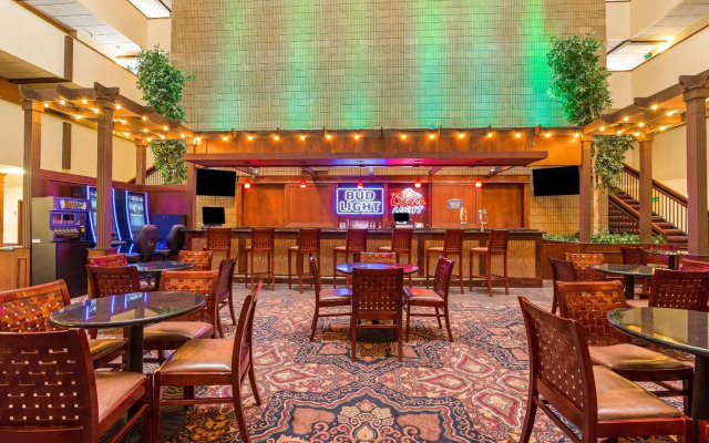 Clarion Hotel Convention Center