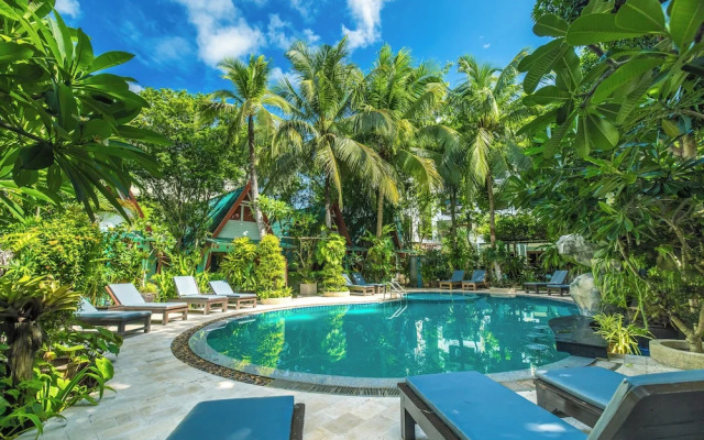 Meet Holiday Hotel