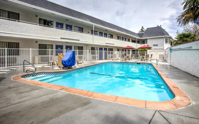 Motel 6 Fairfield, CA - North