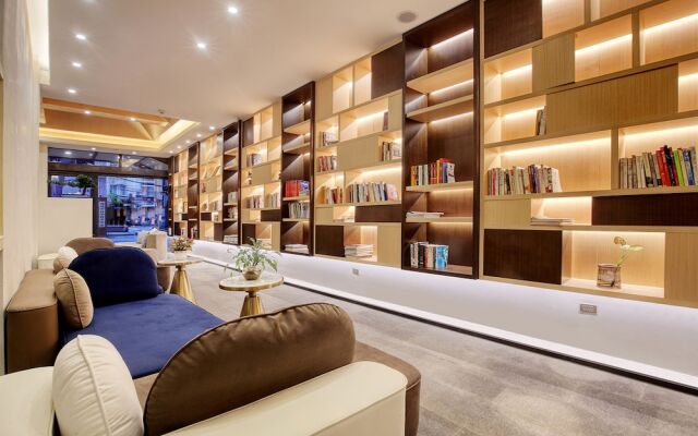 Wing Hotel Guilin- Pedestrian Street