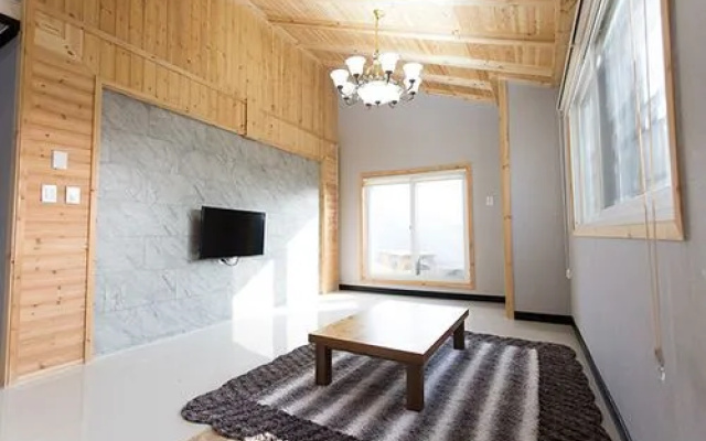 Jeonju Gil Gunneo Hanok Maeul Pension
