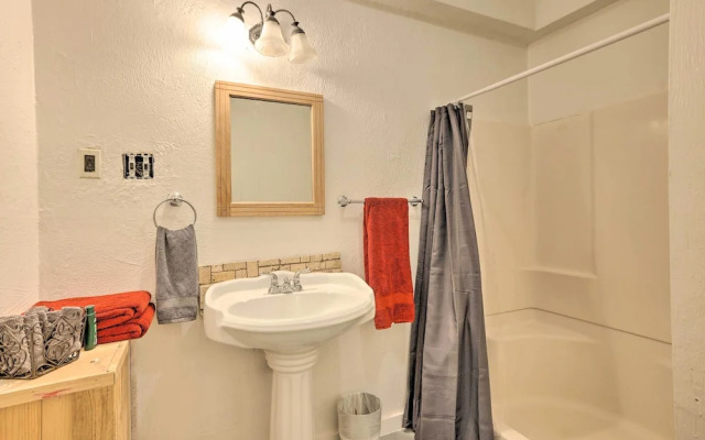 Restful Kanab Apartment, Near Trails & Parks!